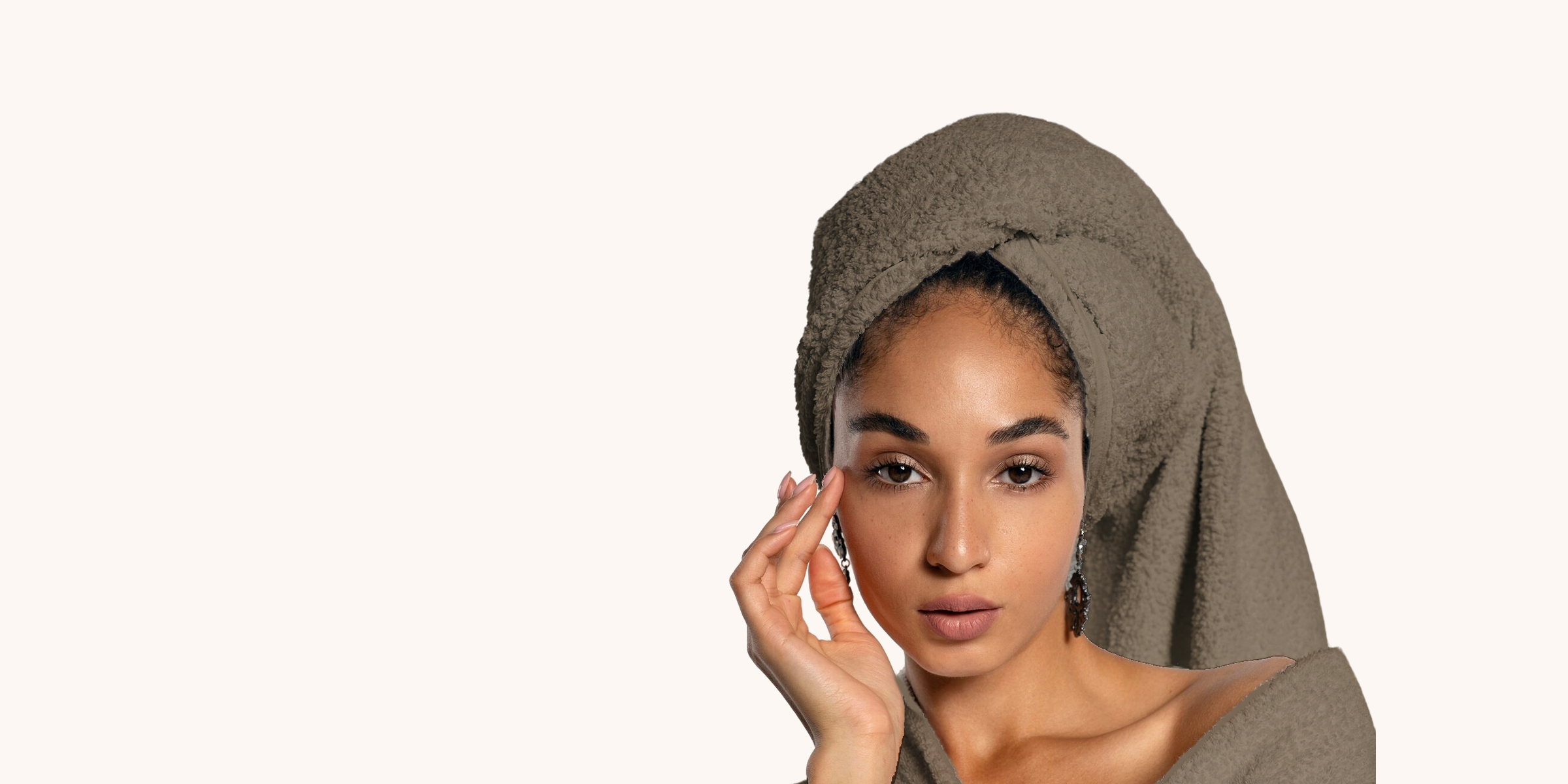 <p>All Day<br/>Hydrated <em> Comfort</em></p>